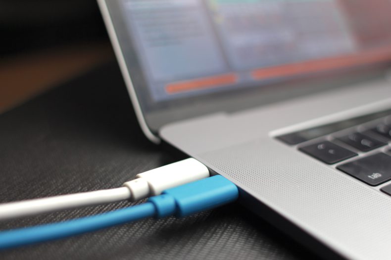Chroma Cable USB-B to C blue – Bild 6