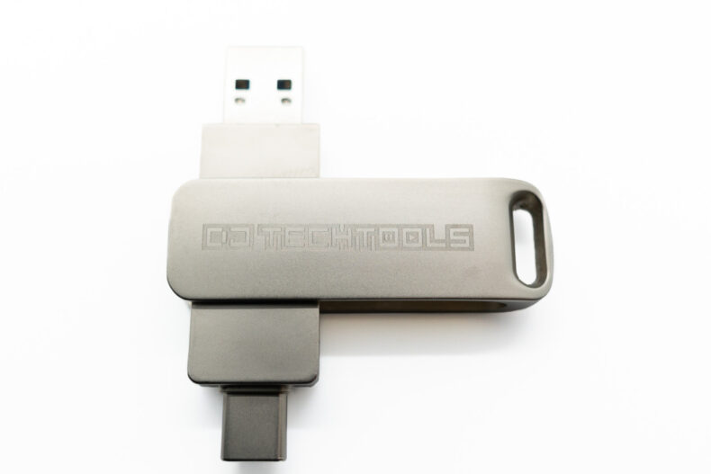 Chroma Drive USB - 128GB - Chrome – Bild 2